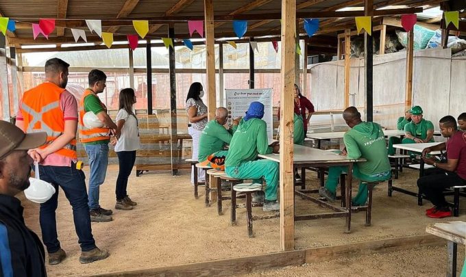 alfabetizacao em canteiros de obras