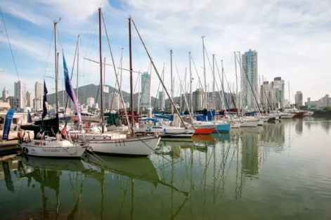 morar em barcos