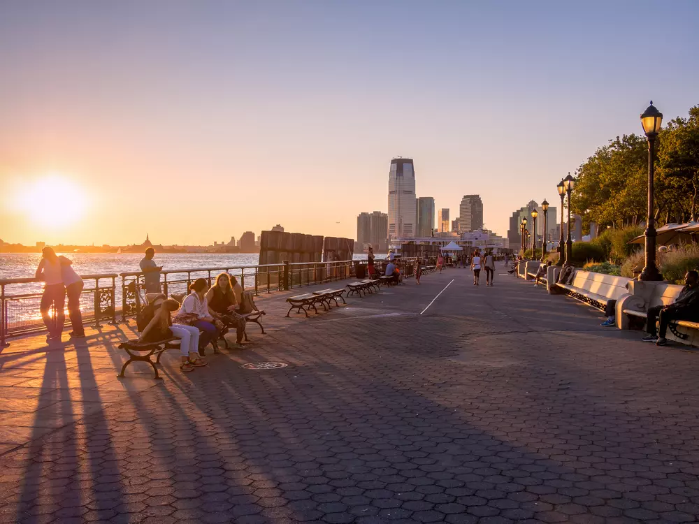 Pôr do sol no Battery Park, em Nova York.