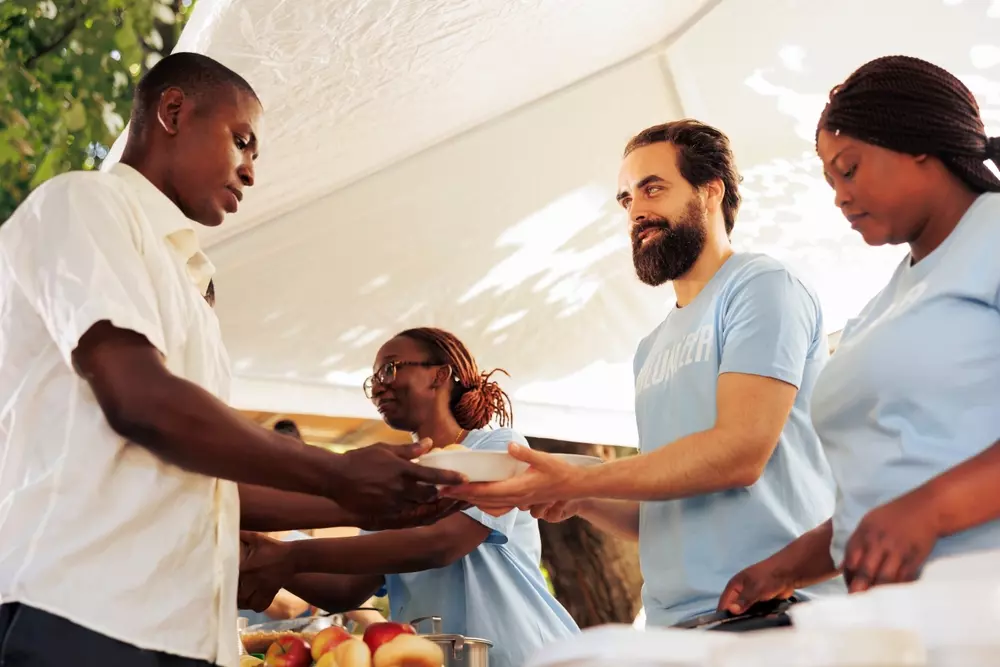 Iniciativas globais e brasileiras estão redefinindo o tratamento de resíduos orgânicos, promovendo sustentabilidade e economia circular.