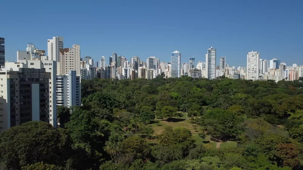 Vista aérea da Floresta de Alameda das Rosas, em Goiânia